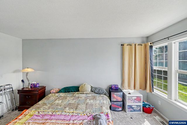 720 Del Mar Dr, Aumsville, OR 97325