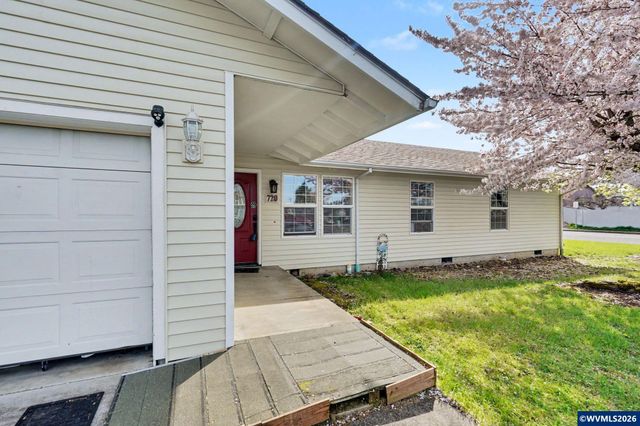 720 Del Mar Dr, Aumsville, OR 97325