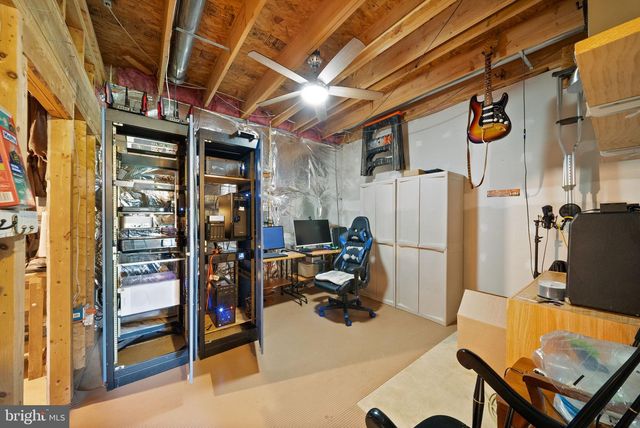 20102 HARDWOOD TER, Ashburn, VA 20147
