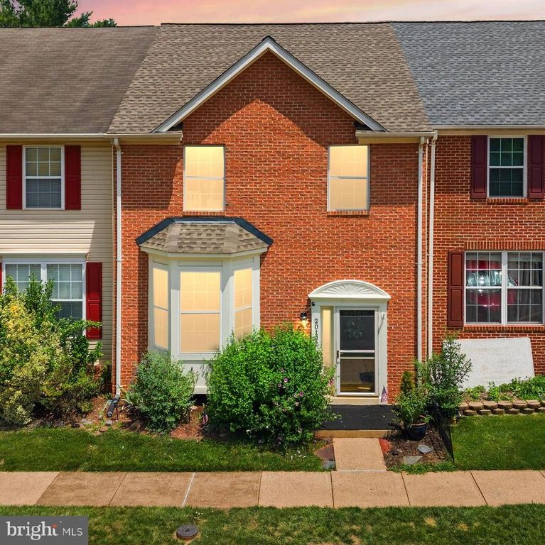 20102 HARDWOOD TER, Ashburn, VA 20147