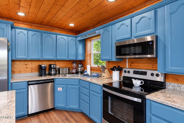531 Gatlin Drive, Gatlinburg, TN 37738