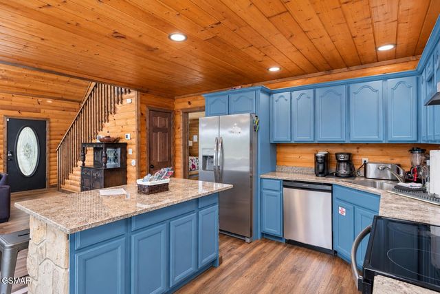 531 Gatlin Drive, Gatlinburg, TN 37738