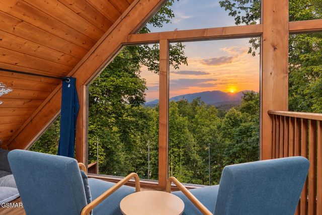 531 Gatlin Drive, Gatlinburg, TN 37738