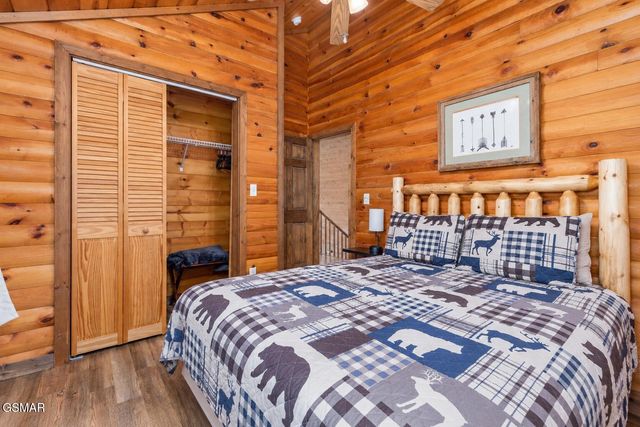 531 Gatlin Drive, Gatlinburg, TN 37738
