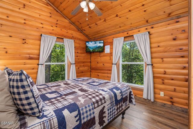 531 Gatlin Drive, Gatlinburg, TN 37738