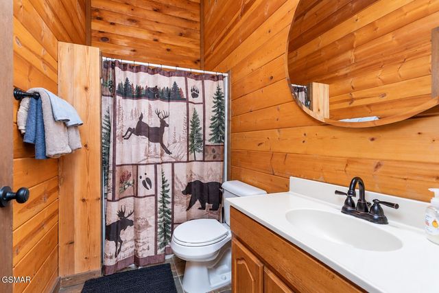 531 Gatlin Drive, Gatlinburg, TN 37738