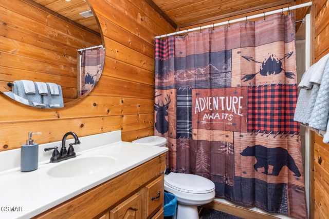 531 Gatlin Drive, Gatlinburg, TN 37738