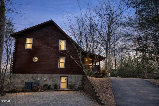 531 Gatlin Drive, Gatlinburg, TN 37738