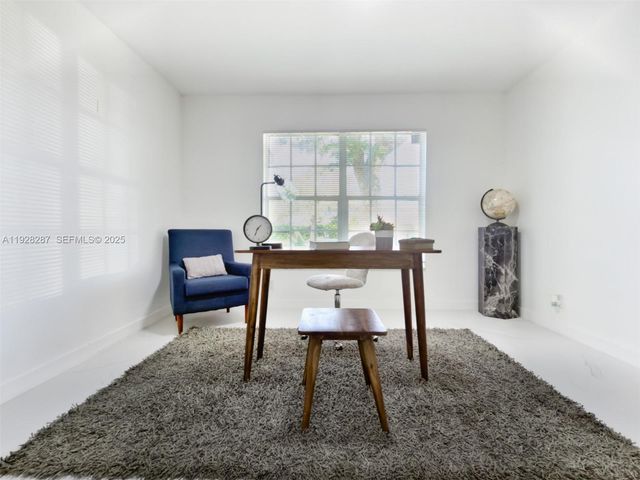 11390 NW 37th St, Coral Springs, FL 33065