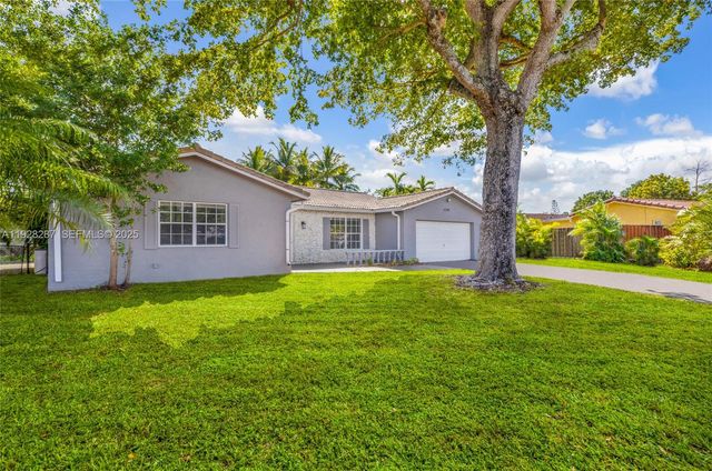 11390 NW 37th St, Coral Springs, FL 33065