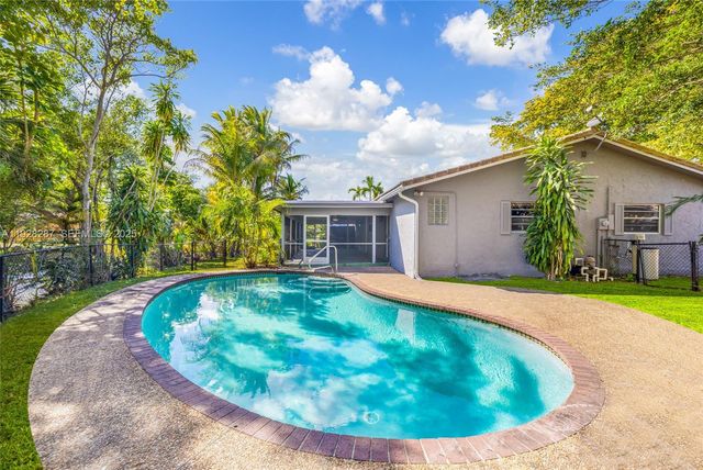 11390 NW 37th St, Coral Springs, FL 33065