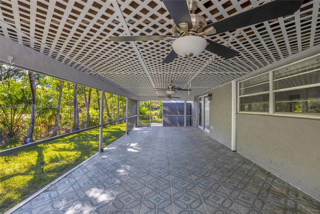 11390 NW 37th St, Coral Springs, FL 33065