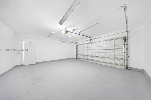 11390 NW 37th St, Coral Springs, FL 33065