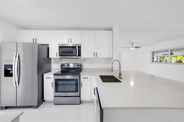 11390 NW 37th St, Coral Springs, FL 33065