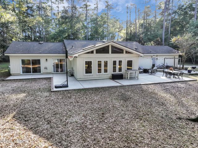 70 Pine View Drive, Bluffton, SC 29910