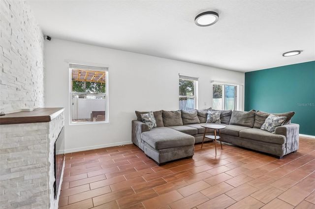 476 SQUIRES GROVE DRIVE, Winter Haven, FL 33880