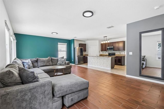 476 SQUIRES GROVE DRIVE, Winter Haven, FL 33880