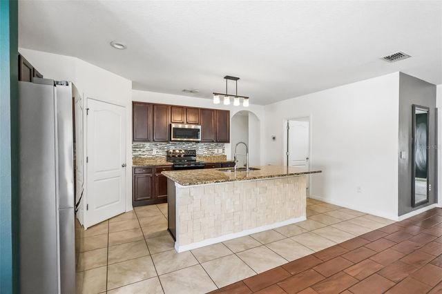 476 SQUIRES GROVE DRIVE, Winter Haven, FL 33880