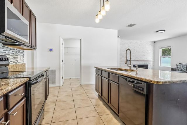 476 SQUIRES GROVE DRIVE, Winter Haven, FL 33880