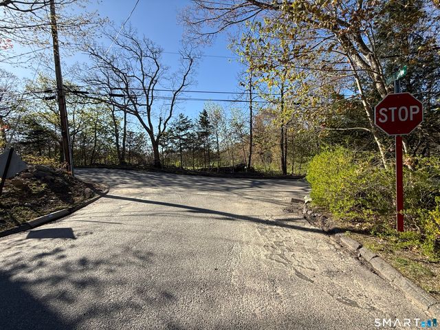 86 Quail Run Road, Woodbury, CT 06798