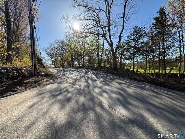 86 Quail Run Road, Woodbury, CT 06798