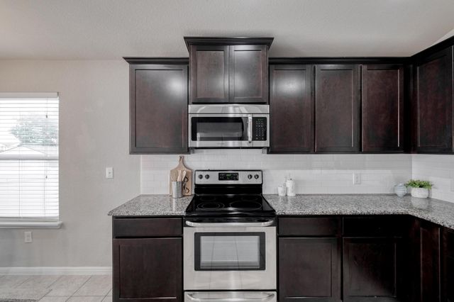 18303 Bandelier DR, Pflugerville, TX 78660