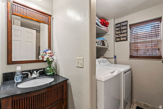 4733 W ROUNDTABLE RD, West Valley City, UT 84120