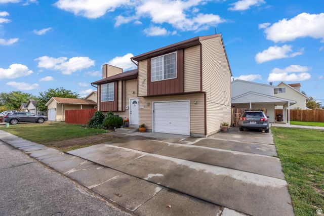 4733 W ROUNDTABLE RD, West Valley City, UT 84120