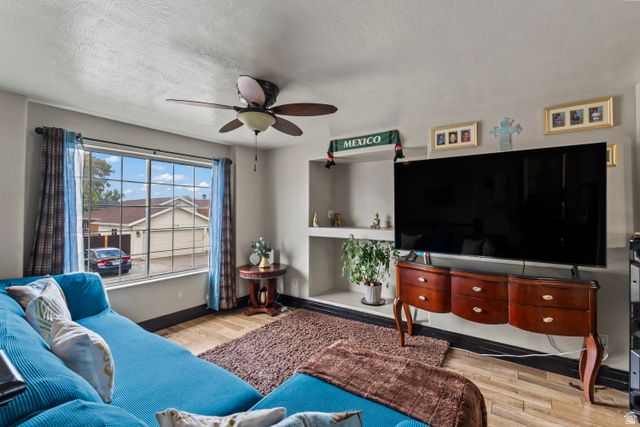 4733 W ROUNDTABLE RD, West Valley City, UT 84120