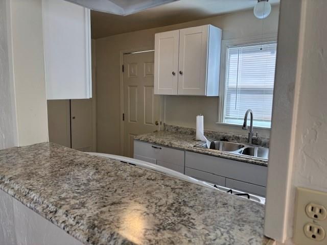 147 West Ave, Oakdale, CA 95361