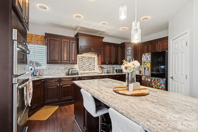 15548 Donnington Drive, Charlotte, NC 28277