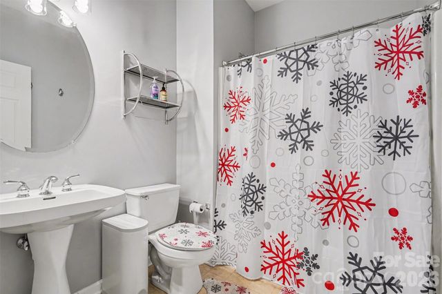 15548 Donnington Drive, Charlotte, NC 28277