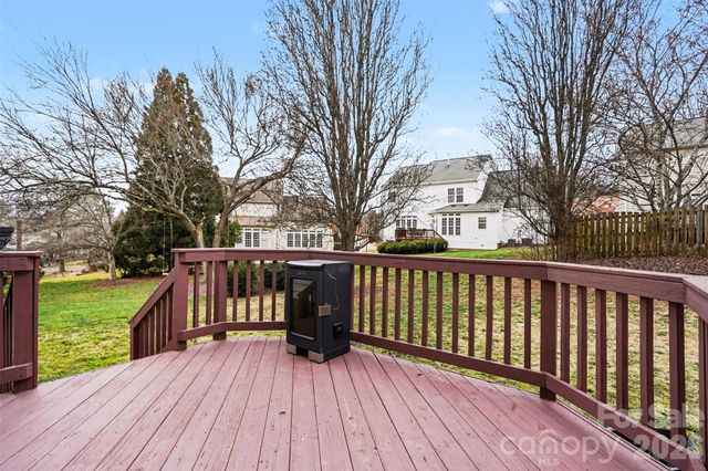 15548 Donnington Drive, Charlotte, NC 28277