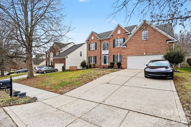 15548 Donnington Drive, Charlotte, NC 28277