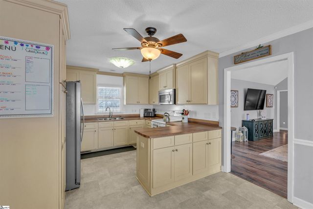 120 Monique Lane, Woodruff, SC 29388