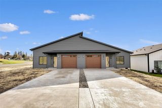 3 Anchor Way Loop #B, Cathlamet, WA 98612