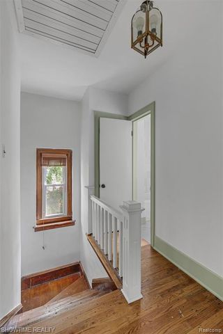 2410 Yale Avenue, Royal Oak, MI 48067