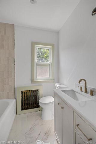 2410 Yale Avenue, Royal Oak, MI 48067