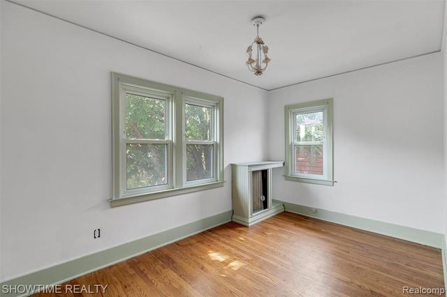 2410 Yale Avenue, Royal Oak, MI 48067