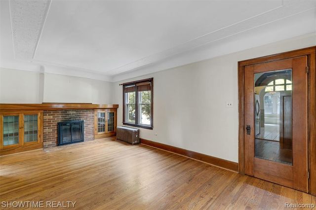 2410 Yale Avenue, Royal Oak, MI 48067