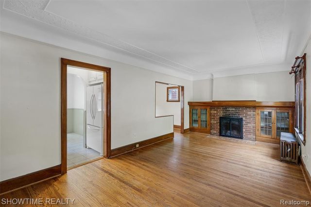 2410 Yale Avenue, Royal Oak, MI 48067