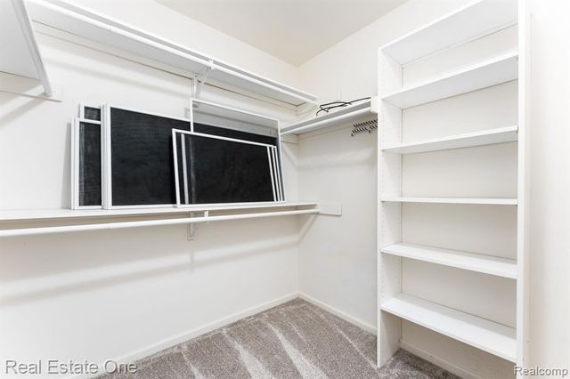 9305 Rotondo Drive, Howell, MI 48855