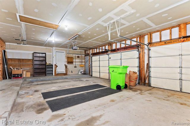 9305 Rotondo Drive, Howell, MI 48855