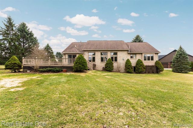 9305 Rotondo Drive, Howell, MI 48855