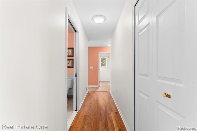 9305 Rotondo Drive, Howell, MI 48855