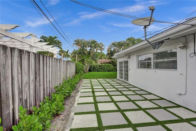 5981 NE 22ND Way, Fort Lauderdale, FL 33308