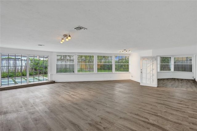 5981 NE 22ND Way, Fort Lauderdale, FL 33308