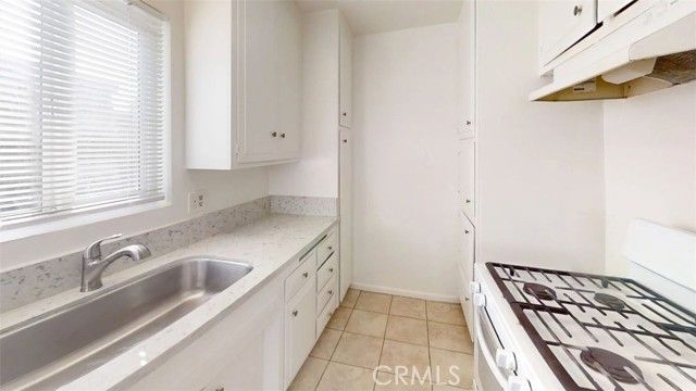 46 E Plymouth 3, Long Beach, CA 90805