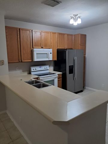 9759 Lago Drive, Boynton Beach, FL 33472