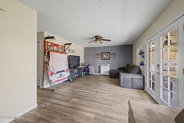 6421 W LARIAT Lane, Phoenix, AZ 85083